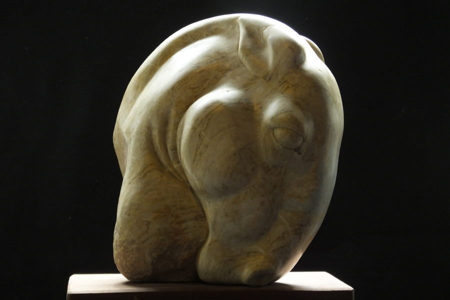 Horse Head II, serpentine, by Mel Fraser, contemporary stone sculpture